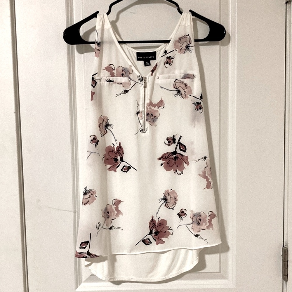Fortune+Ivy Woman’s Medium Blouse 👚